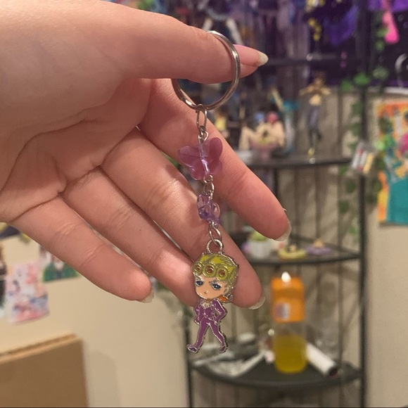 Giorno Giovanna Jojo’s Bizarre Adventure keychain - Picture 2 of 2